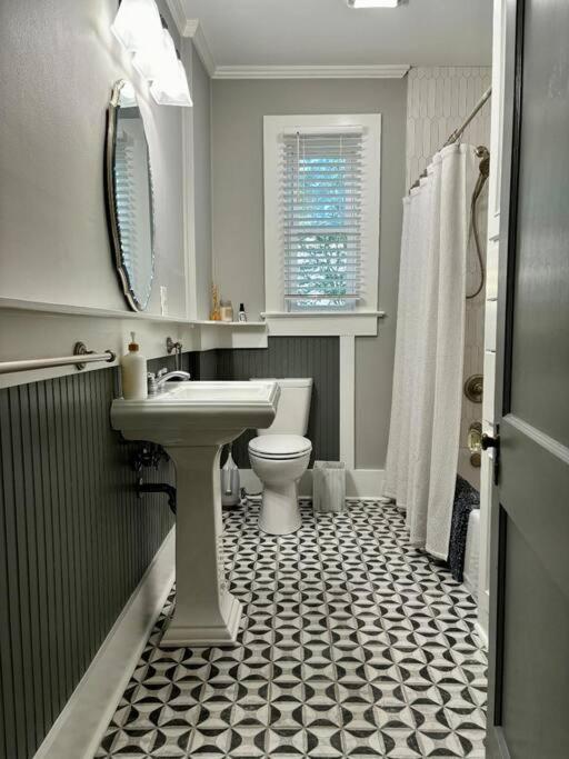 Вилла Charming Charleston House Экстерьер фото
