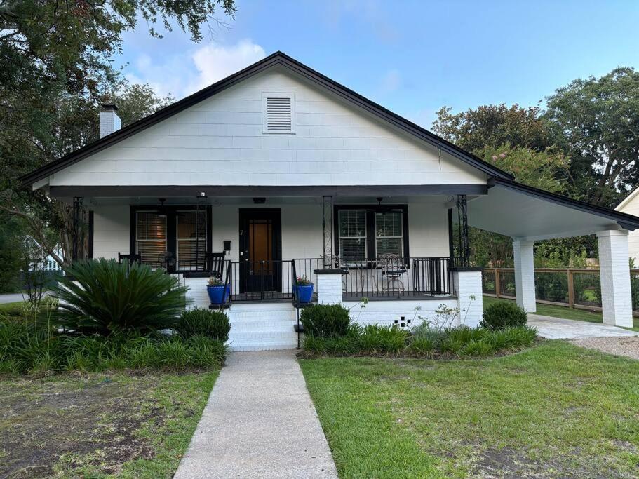 Вилла Charming Charleston House Экстерьер фото