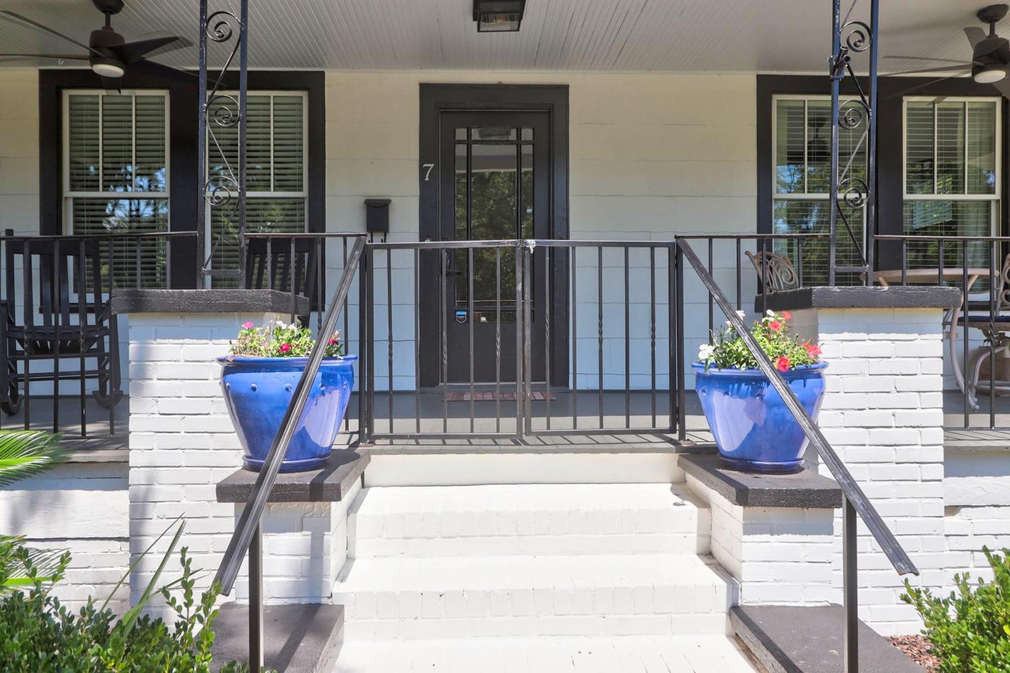 Вилла Charming Charleston House Экстерьер фото